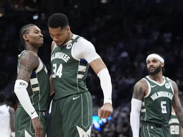 包含亚冠倒计时,密尔沃基雄鹿今晨外线爆发,细节引发关注,话题不断,球队文化再被提及的词条 包含亚冠倒计时,密尔沃基雄鹿今晨外线爆发,细节引发关注,话题不断,球队文化再被提及的词条